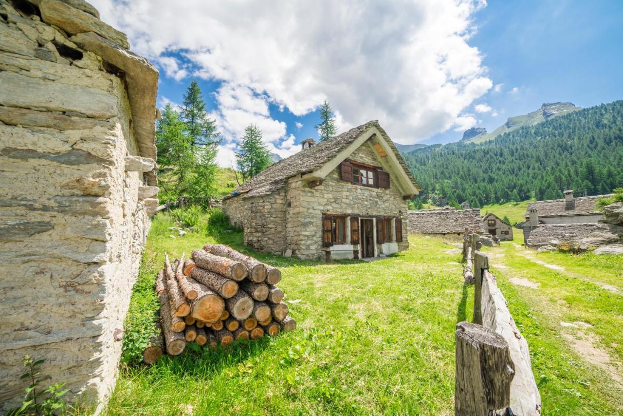 Voglia Di Veglia Hotel Varzo Bagian luar foto