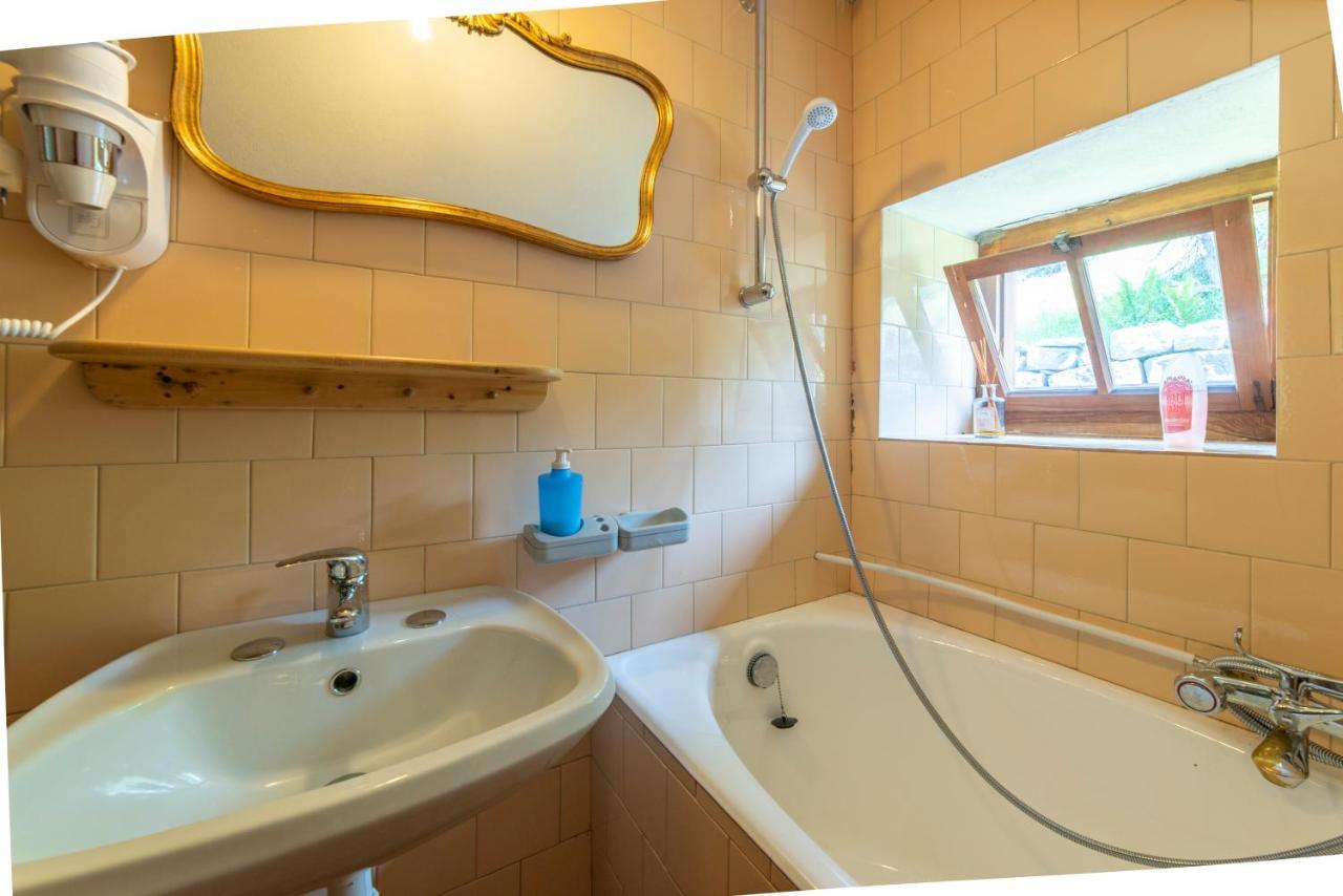 Voglia Di Veglia Hotel Varzo Bagian luar foto